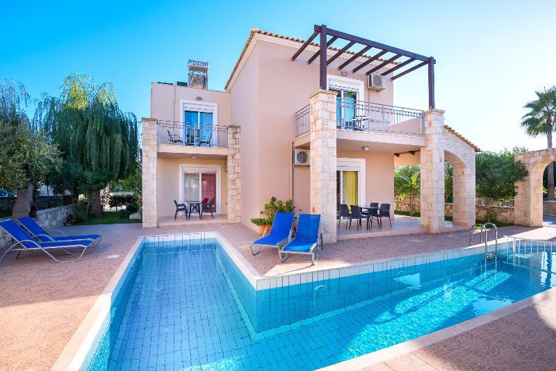 Azure Beach Kissamos Bagian luar foto